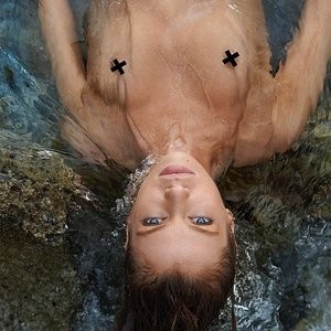 Stella Maxwell Free Nude Celeb sexy 001 
