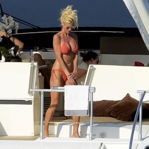 Victoria Silvstedt Famous Nude sexy 001 