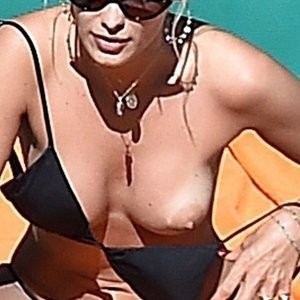Yasmin Brunet Famous Nude sexy 050 