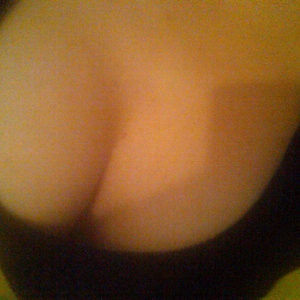 Yvonne Strahovski Naked Celebrity Pic sexy 020 