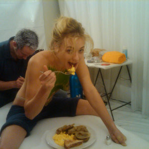Yvonne Strahovski Naked Celebrity Pic sexy 029 